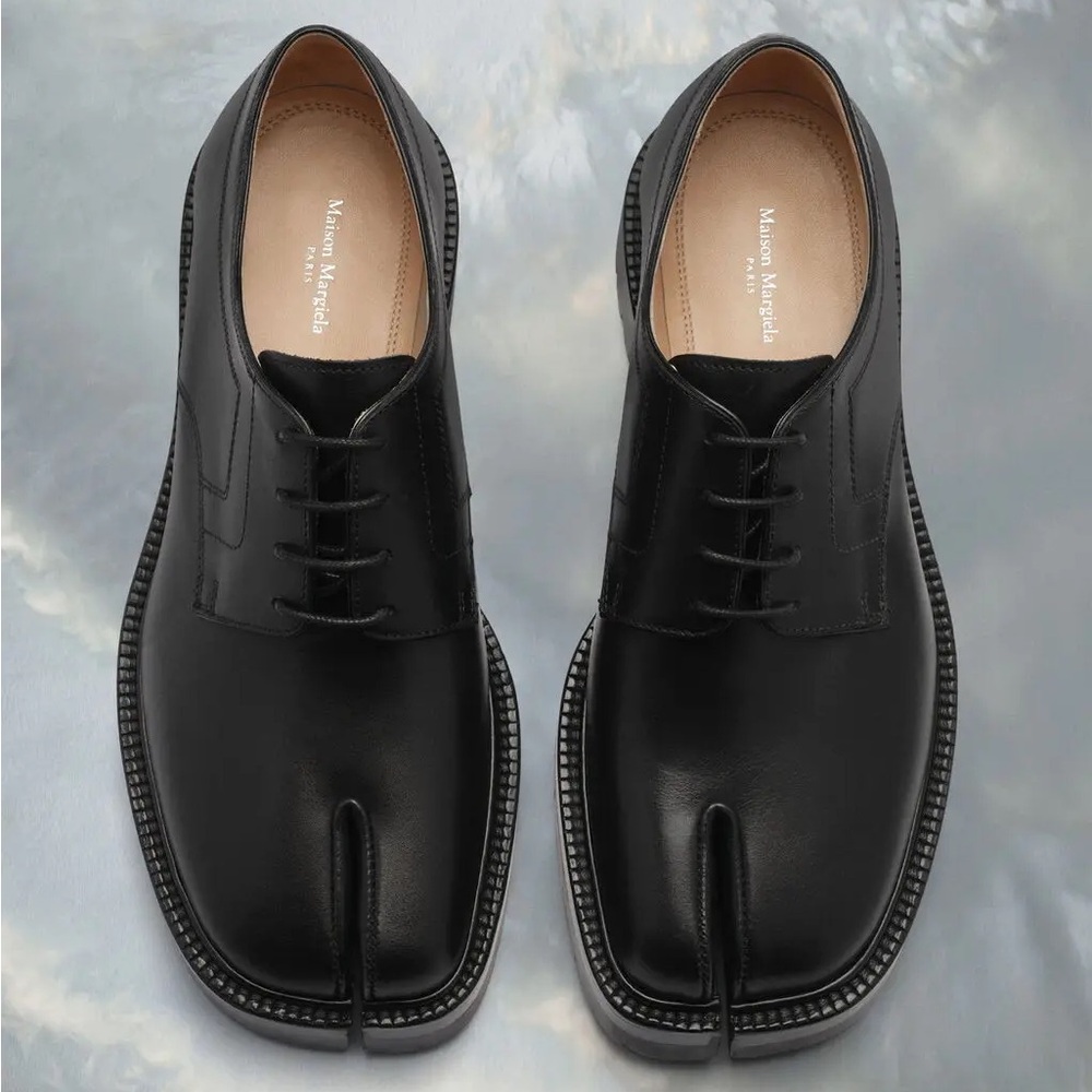 Maison Margiela Black Tabi Lace-up Loafers